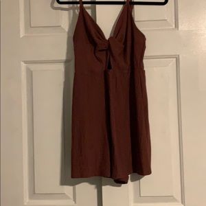 Key hole maroon romper